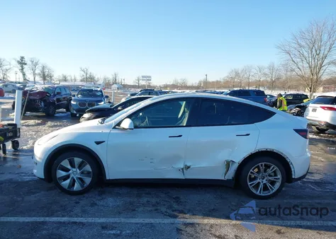 2023 Tesla Model Y Awd/Long Range Dual Motor All-Wheel Drive from USA, damaged, VIN 7SAYGDEE9PA059683